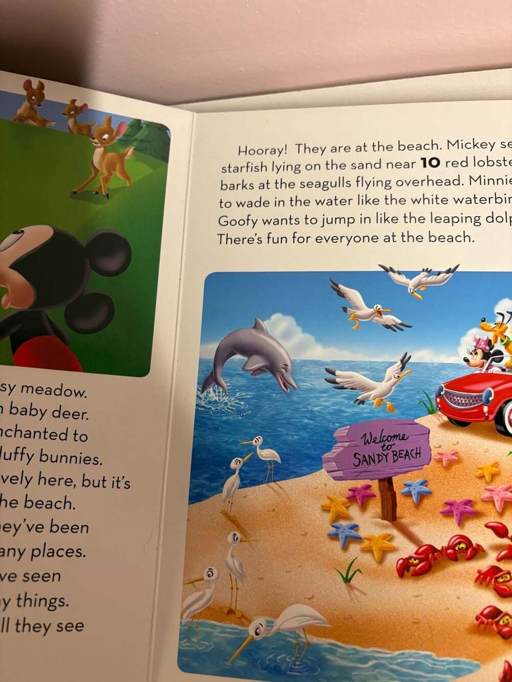 Disney Mickey Mouse Clubhouse: A CarryAlong Treasury Board Book - Picture 4 of 5